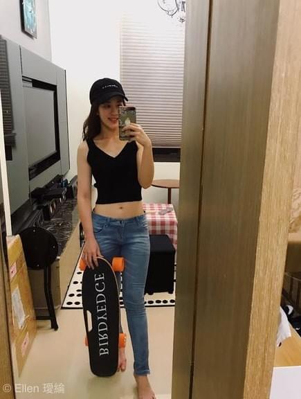 四輪滑板車 四輪滑板車