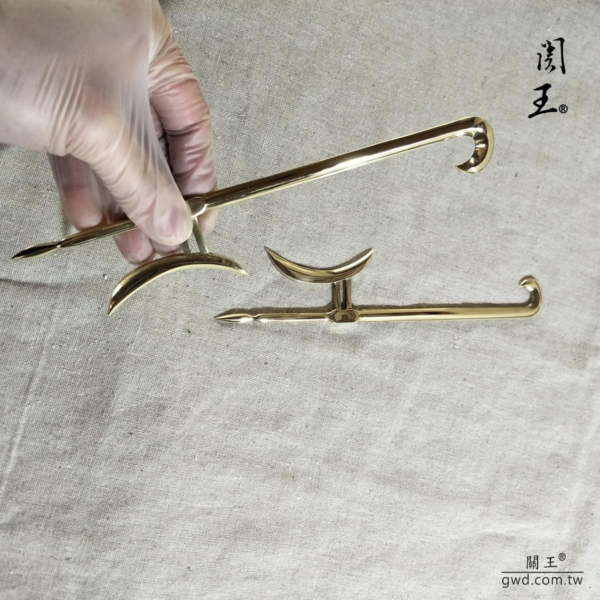 博物館銅器訂做,金吒木吒哪吒太子爺手工兵器,二元帥護手金銅鈎,中壇元帥太子爺,火尖槍乾坤圈,台灣手工火尖槍,護手吳鈎刀劍,三太子槍圈,三太子聖誔千秋,神明生日供品,三太子槍圈訂做,神明古兵器,敬天禮器,神明武器,神明兵器,博物館銅器典藏,金銀銅太子槍圈環,古兵器雙鈎,木吒太子神像雕刻 博物館銅器訂做,金吒木吒哪吒太子爺手工兵器,二元帥護手金銅鈎,中壇元帥太子爺,火尖槍乾坤圈,台灣手工火尖槍,護手吳鈎刀劍,三太子槍圈,三太子聖誔千秋,神明生日供品,三太子槍圈訂做,神明古兵器,敬天禮器,神明武器,神明兵器,博物館銅器典藏,金銀銅太子槍圈環,古兵器雙鈎,木吒太子神像雕刻