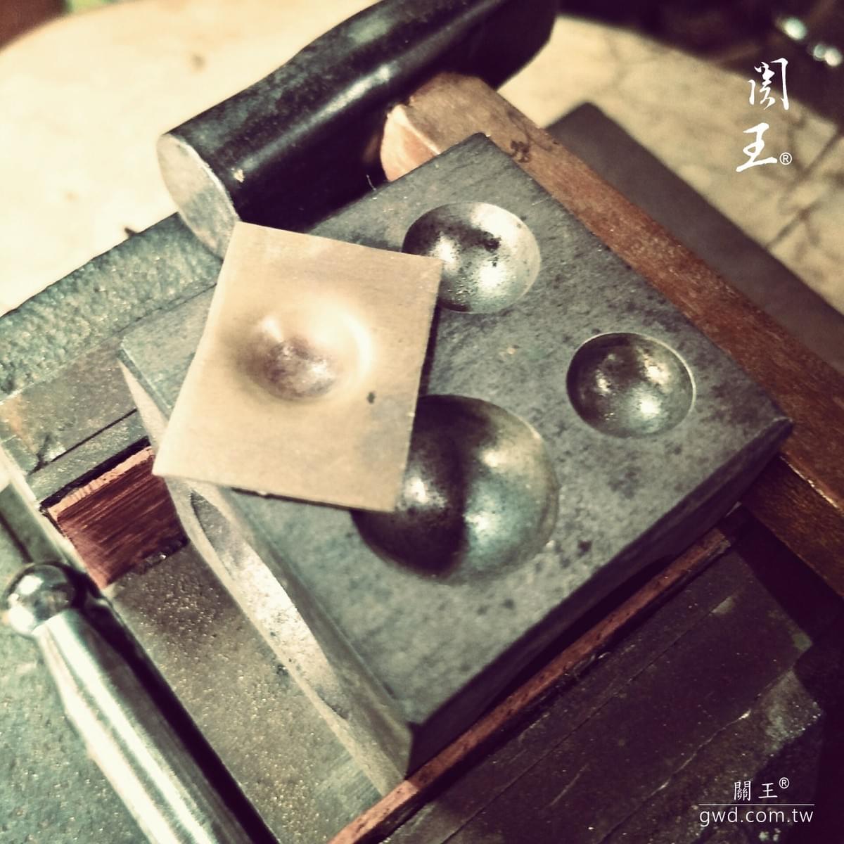 中壇元帥太子爺,火尖槍乾坤圈,台灣手工火尖槍,三太子槍圈,三太子聖誔千秋,神明生日供品,三太子槍圈訂做,神明古兵器,敬天禮器,神明武器,神明兵器,博物館銅器典藏,金銀銅太子槍圈環 中壇元帥太子爺,火尖槍乾坤圈,台灣手工火尖槍,三太子槍圈,三太子聖誔千秋,神明生日供品,三太子槍圈訂做,神明古兵器,敬天禮器,神明武器,神明兵器,博物館銅器典藏,金銀銅太子槍圈環