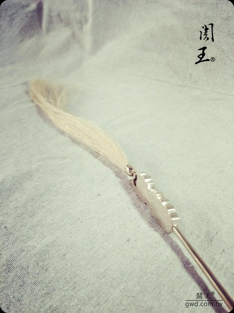 祥龍托天銅拂塵、博物館銅器創作、九天玄女娘娘法器、神像拂塵訂做、古代軟兵器拂塵、王母娘娘拂塵、馬尾拂塵、九天玄女娘娘雙寶劍、太上道祖拂塵佛塵、手工佛塵定製、道家拂塵 祥龍托天銅拂塵、博物館銅器創作、九天玄女娘娘法器、神像拂塵訂做、古代軟兵器拂塵、王母娘娘拂塵、馬尾拂塵、九天玄女娘娘雙寶劍、太上道祖拂塵佛塵、手工佛塵定製、道家拂塵