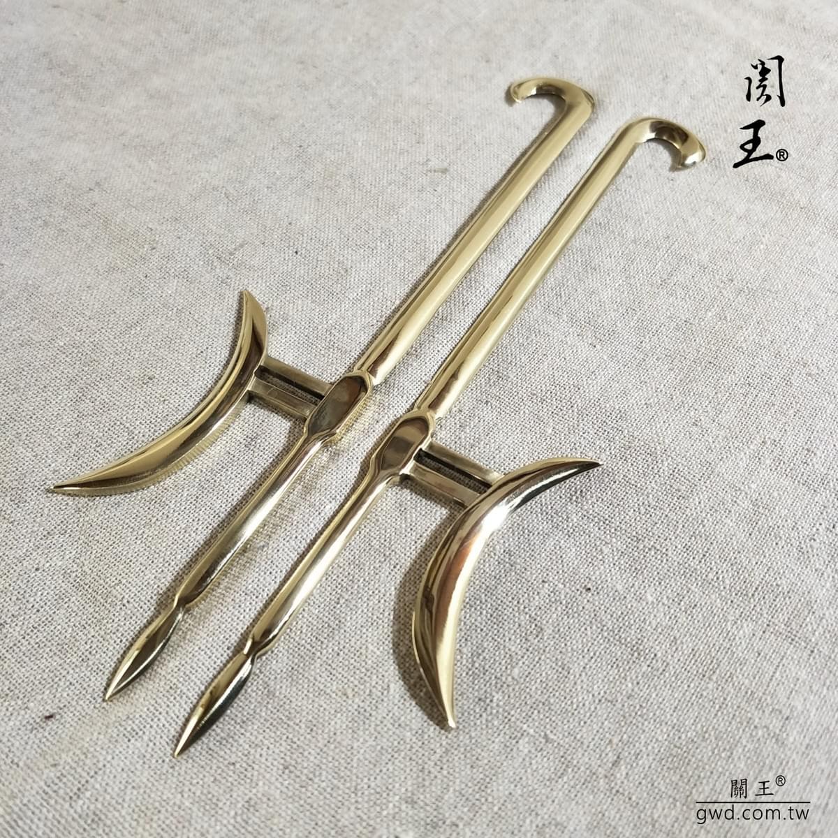 博物館銅器訂做,金吒木吒哪吒太子爺手工兵器,二元帥護手金銅鈎,中壇元帥太子爺,火尖槍乾坤圈,台灣手工火尖槍,護手吳鈎刀劍,三太子槍圈,三太子聖誔千秋,神明生日供品,三太子槍圈訂做,神明古兵器,敬天禮器,神明武器,神明兵器,博物館銅器典藏,金銀銅太子槍圈環,古兵器雙鈎,木吒太子神像雕刻 博物館銅器訂做,金吒木吒哪吒太子爺手工兵器,二元帥護手金銅鈎,中壇元帥太子爺,火尖槍乾坤圈,台灣手工火尖槍,護手吳鈎刀劍,三太子槍圈,三太子聖誔千秋,神明生日供品,三太子槍圈訂做,神明古兵器,敬天禮器,神明武器,神明兵器,博物館銅器典藏,金銀銅太子槍圈環,古兵器雙鈎,木吒太子神像雕刻