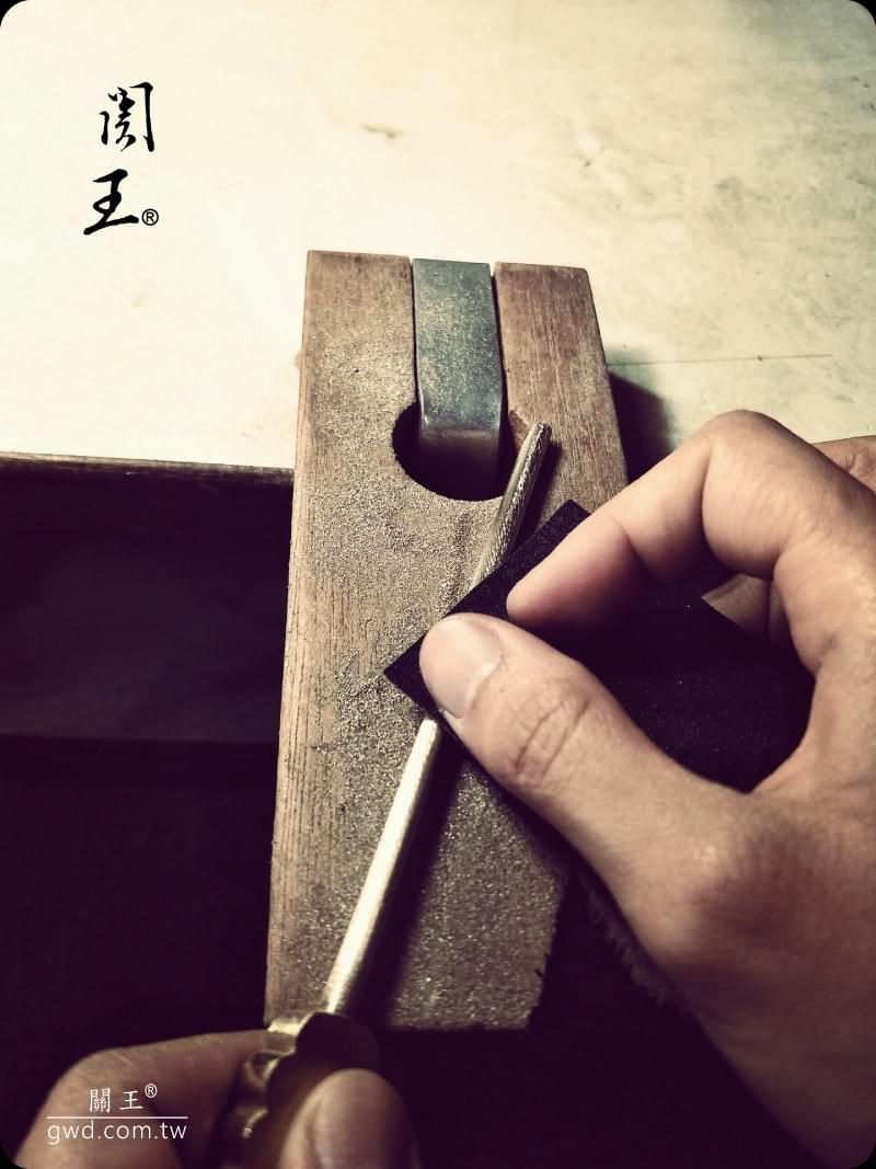 祥龍托天銅拂塵、博物館銅器創作、九天玄女娘娘法器、神像拂塵訂做、古代軟兵器拂塵、王母娘娘拂塵、馬尾拂塵、九天玄女娘娘雙寶劍、太上道祖拂塵佛塵、手工佛塵定製、道家拂塵 祥龍托天銅拂塵、博物館銅器創作、九天玄女娘娘法器、神像拂塵訂做、古代軟兵器拂塵、王母娘娘拂塵、馬尾拂塵、九天玄女娘娘雙寶劍、太上道祖拂塵佛塵、手工佛塵定製、道家拂塵