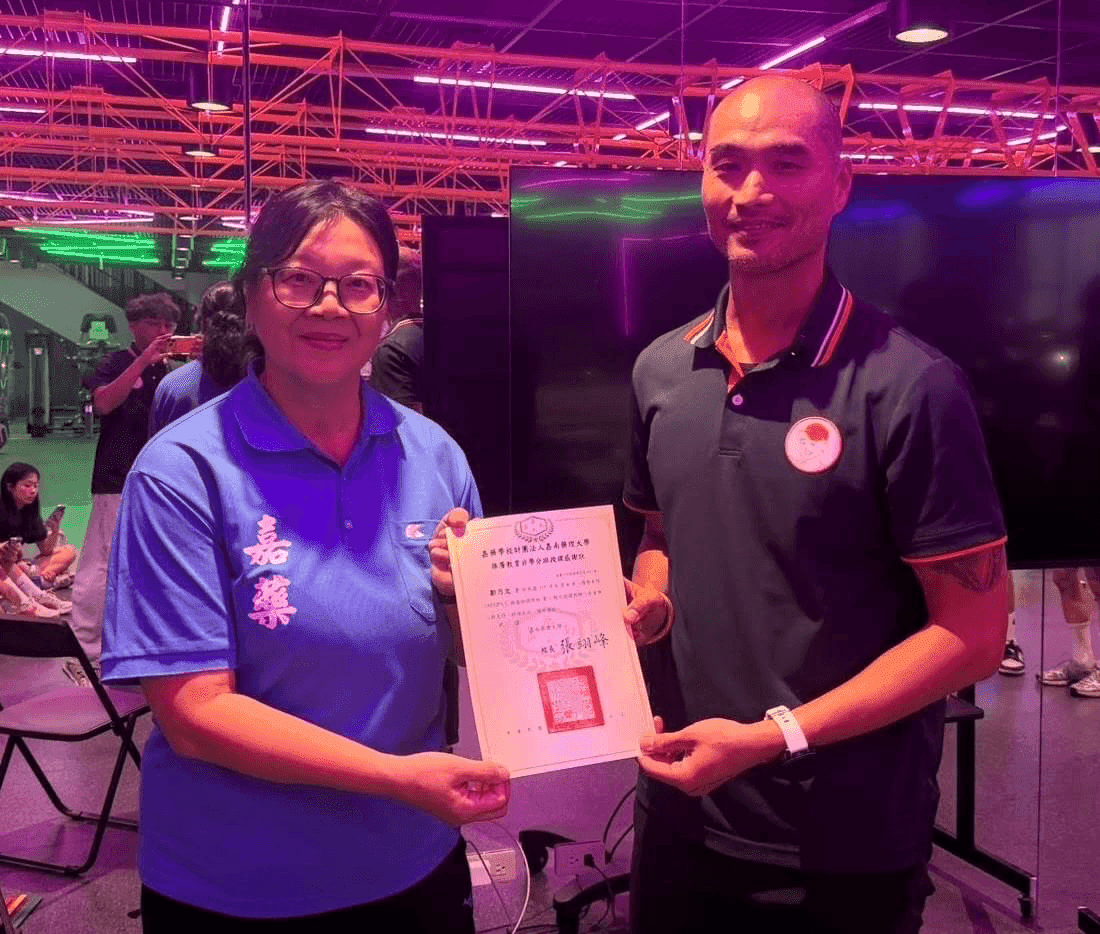 Coach Pitt 受邀至嘉南藥理大學授課 Coach Pitt 受邀至嘉南藥理大學授課