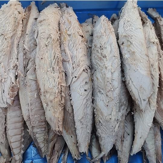 Our custom tuna canning services allow you to create your own brand of canned tuna, tailored to your specifications and packaging preferences. Custom Tuna Canning Services What We Do 我们是金枪鱼冻煮鱼柳供应商同时给客户提供金枪鱼罐头代加工服务 Our custom tuna canning services allow you to create your own brand of canned tuna, tailored to your specifications and packaging preferences. Custom Tuna Canning Services What We Do 我们是金枪鱼冻煮鱼柳供应商同时给客户提供金枪鱼罐头代加工服务