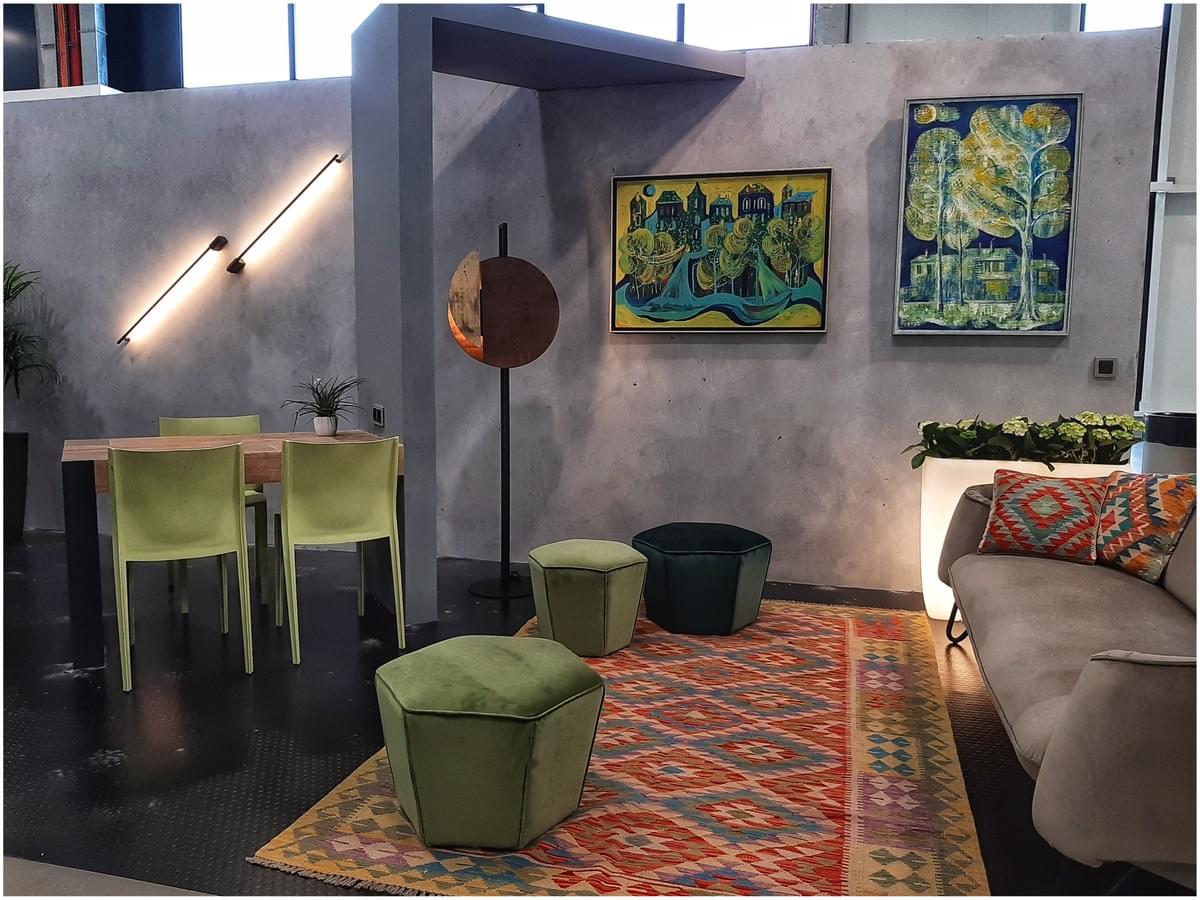 Kép - Az Otthon Design kiállítás egyik általam tervezett részlege. A kép egy nappali-étkező helyiséget illusztrál. Kép - Az Otthon Design kiállítás egyik általam tervezett részlege. A kép egy nappali-étkező helyiséget illusztrál.