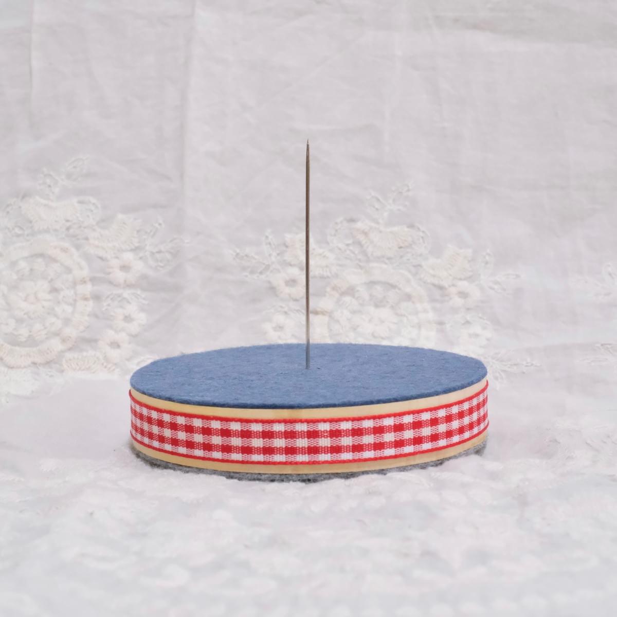 ★ 娃娃支架 - 紅格子