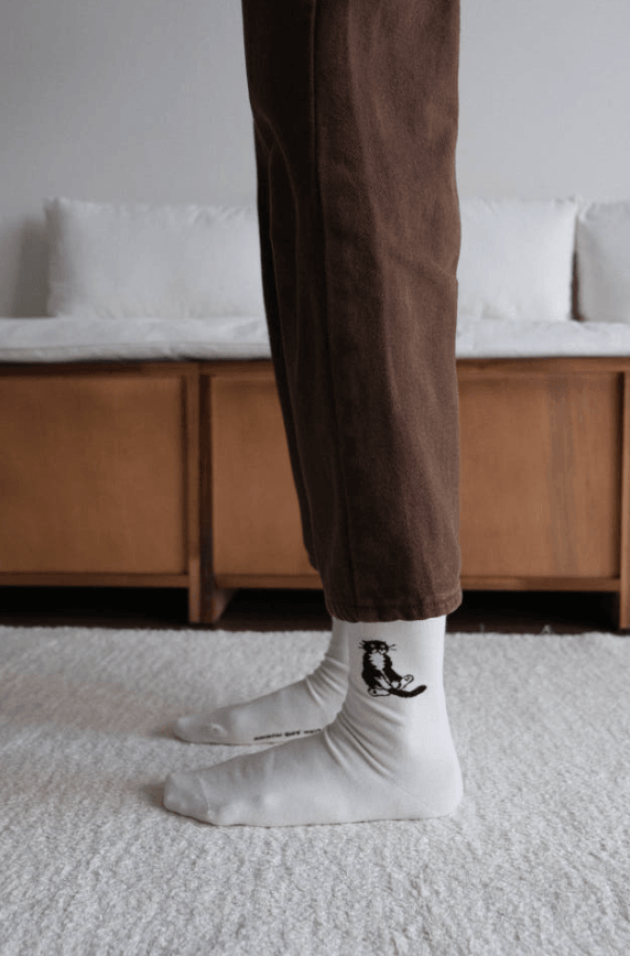 sitting mo socks - ivory