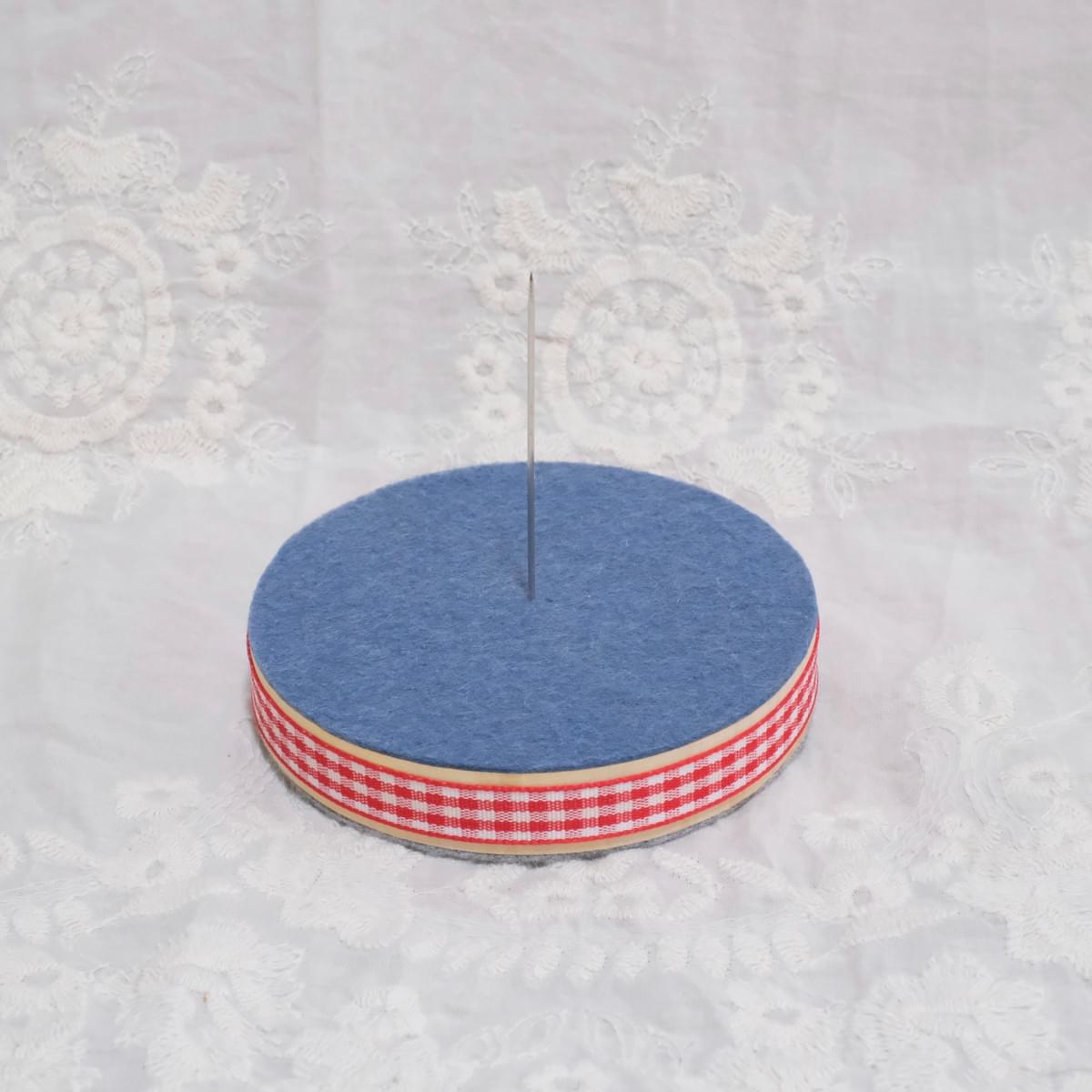 ★ 娃娃支架 - 紅格子