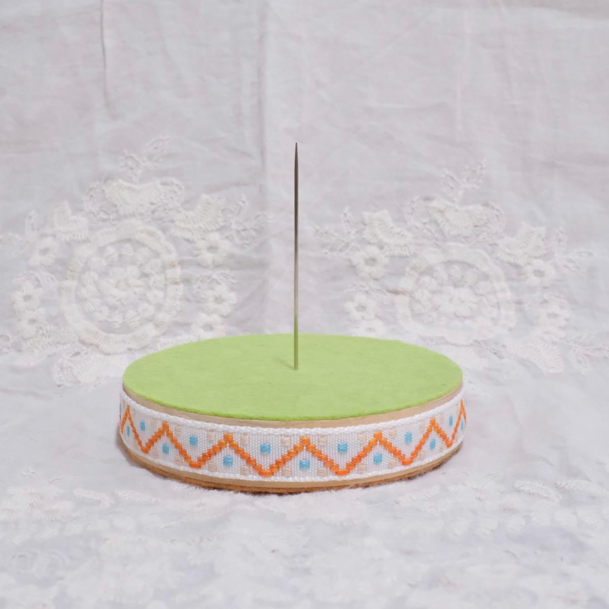 ★ 娃娃支架 - 橙方格