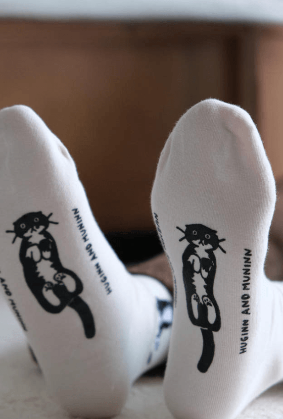 sitting mo socks - ivory