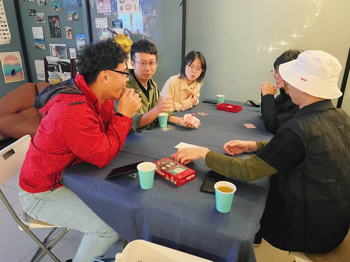 【活動回顧】10/31 萬聖節特別場|全新特調:長島冰茶 Cocktail 🥃 微醺桌遊夜|解憂桌遊堂|台北|桌遊|療寮生活館 【活動回顧】10/31 萬聖節特別場|全新特調:長島冰茶 Cocktail 🥃 微醺桌遊夜|解憂桌遊堂|台北|桌遊|療寮生活館