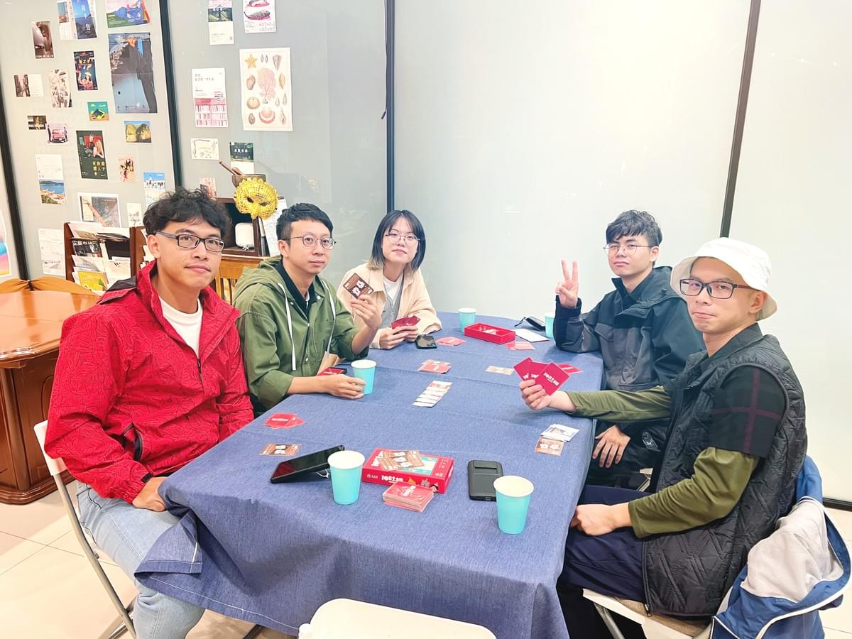 【活動回顧】10/31 萬聖節特別場|全新特調:長島冰茶 Cocktail 🥃 微醺桌遊夜|解憂桌遊堂|台北|桌遊|療寮生活館 【活動回顧】10/31 萬聖節特別場|全新特調:長島冰茶 Cocktail 🥃 微醺桌遊夜|解憂桌遊堂|台北|桌遊|療寮生活館