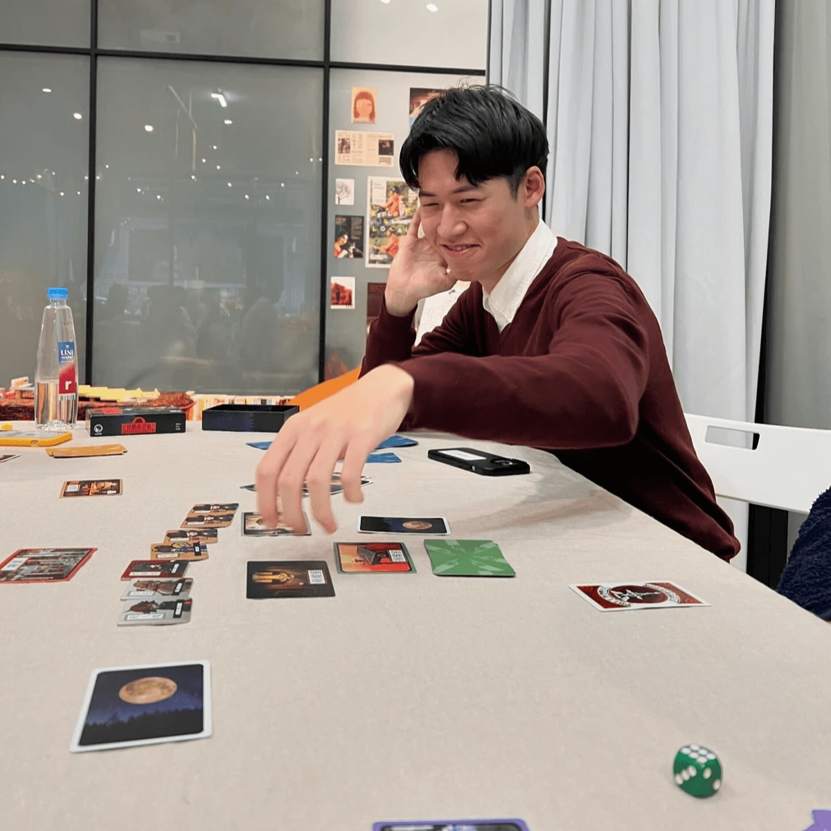 【桌遊開箱】〈目擊者之夜〉桌遊好玩嗎?玩法介紹+完整評測|解憂桌遊堂|台北桌遊|輕鬆新手友善|療寮生活館 Chitchat LIFE 【桌遊開箱】〈目擊者之夜〉桌遊好玩嗎?玩法介紹+完整評測|解憂桌遊堂|台北桌遊|輕鬆新手友善|療寮生活館 Chitchat LIFE