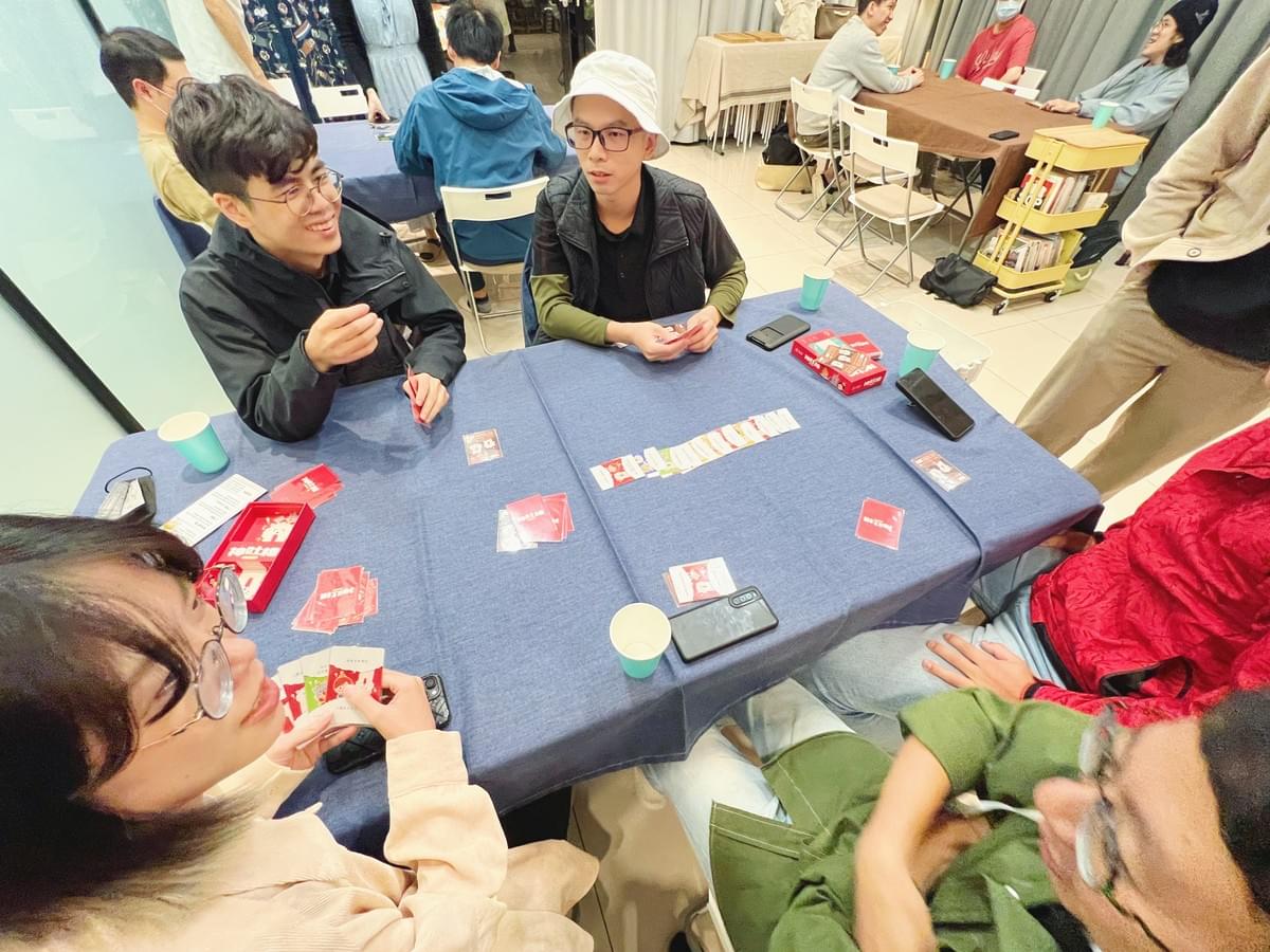 【活動回顧】10/31 萬聖節特別場|全新特調:長島冰茶 Cocktail 🥃 微醺桌遊夜|解憂桌遊堂|台北|桌遊|療寮生活館 【活動回顧】10/31 萬聖節特別場|全新特調:長島冰茶 Cocktail 🥃 微醺桌遊夜|解憂桌遊堂|台北|桌遊|療寮生活館