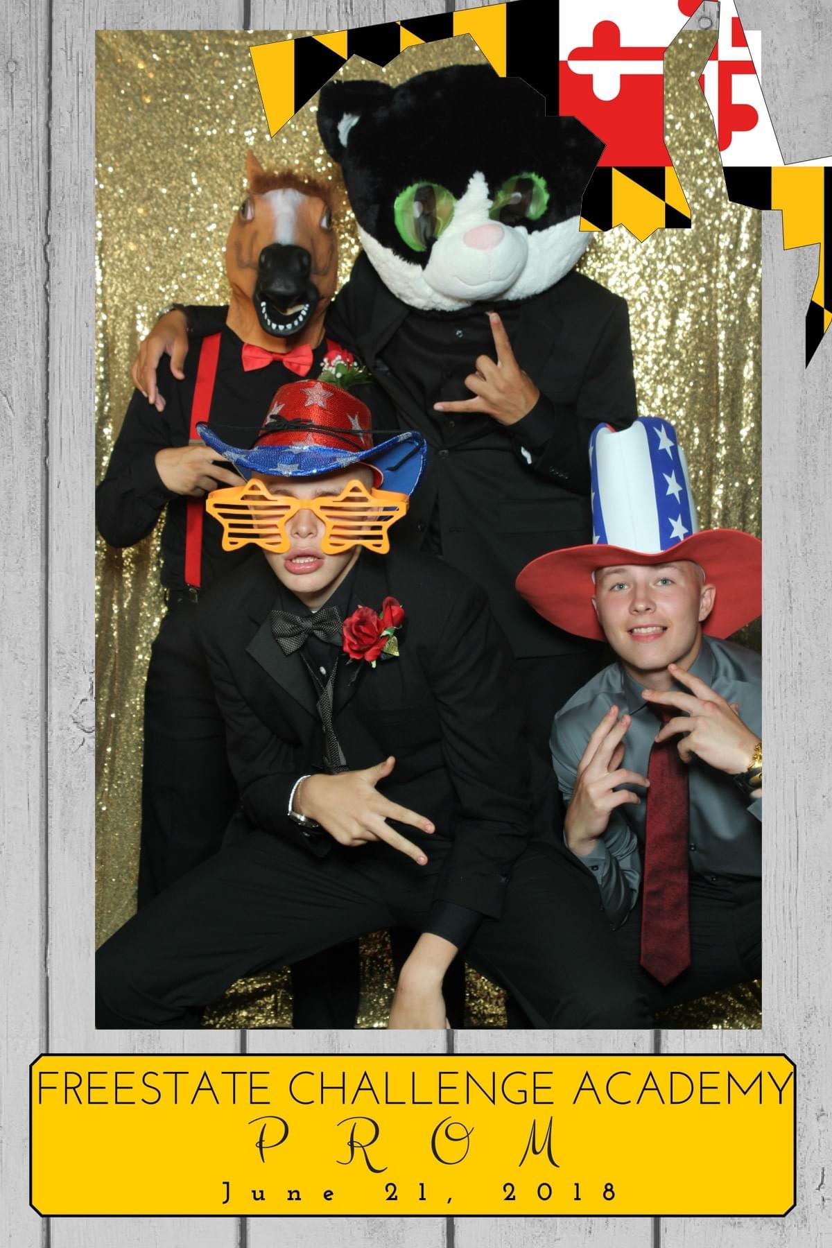Crazy props with the Magic Selfie Mirror Photo booth Crazy props with the Magic Selfie Mirror Photo booth