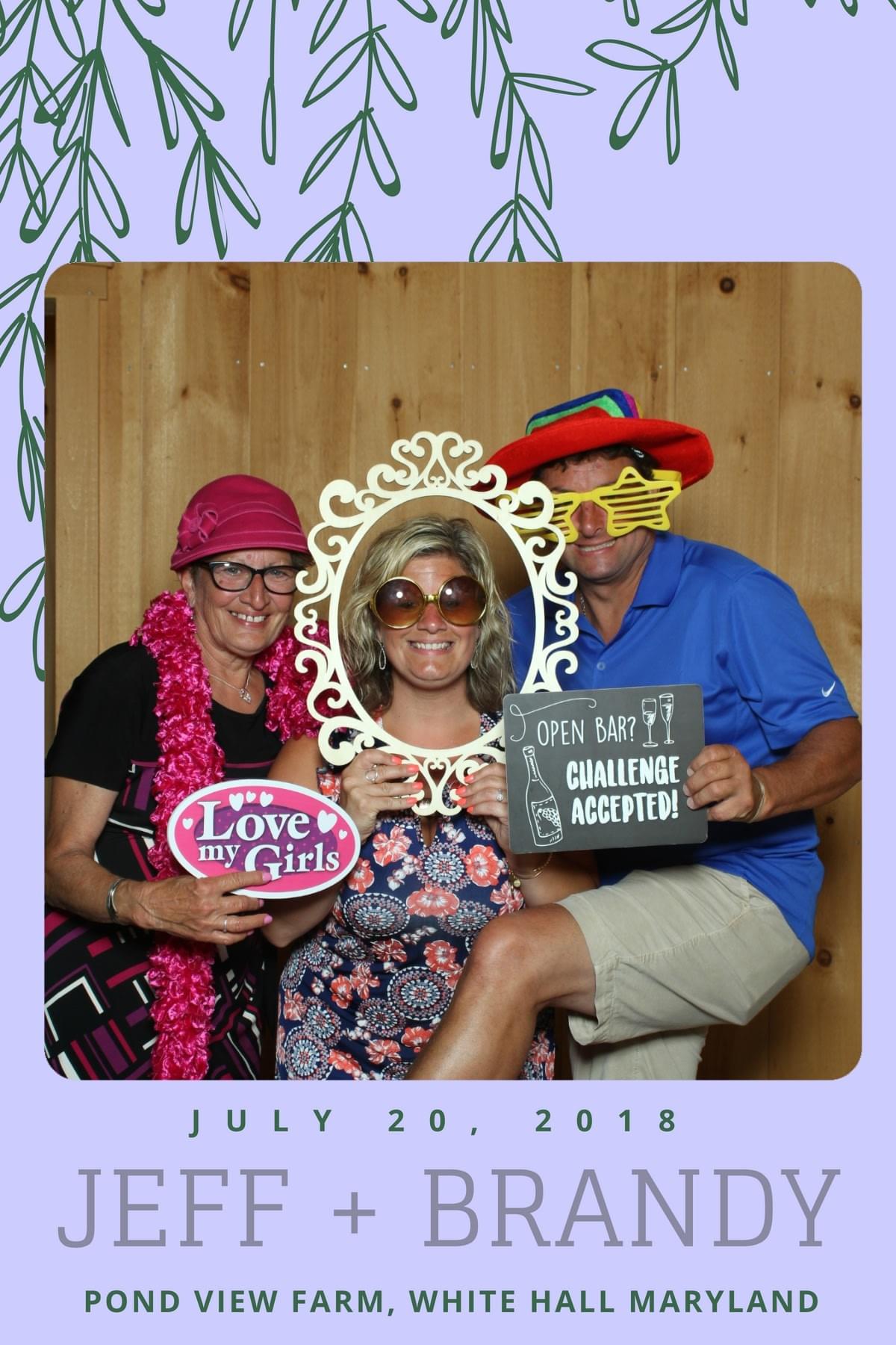 dynamic photobooth frames with the Magic Selfie Mirror Photo booth dynamic photobooth frames with the Magic Selfie Mirror Photo booth