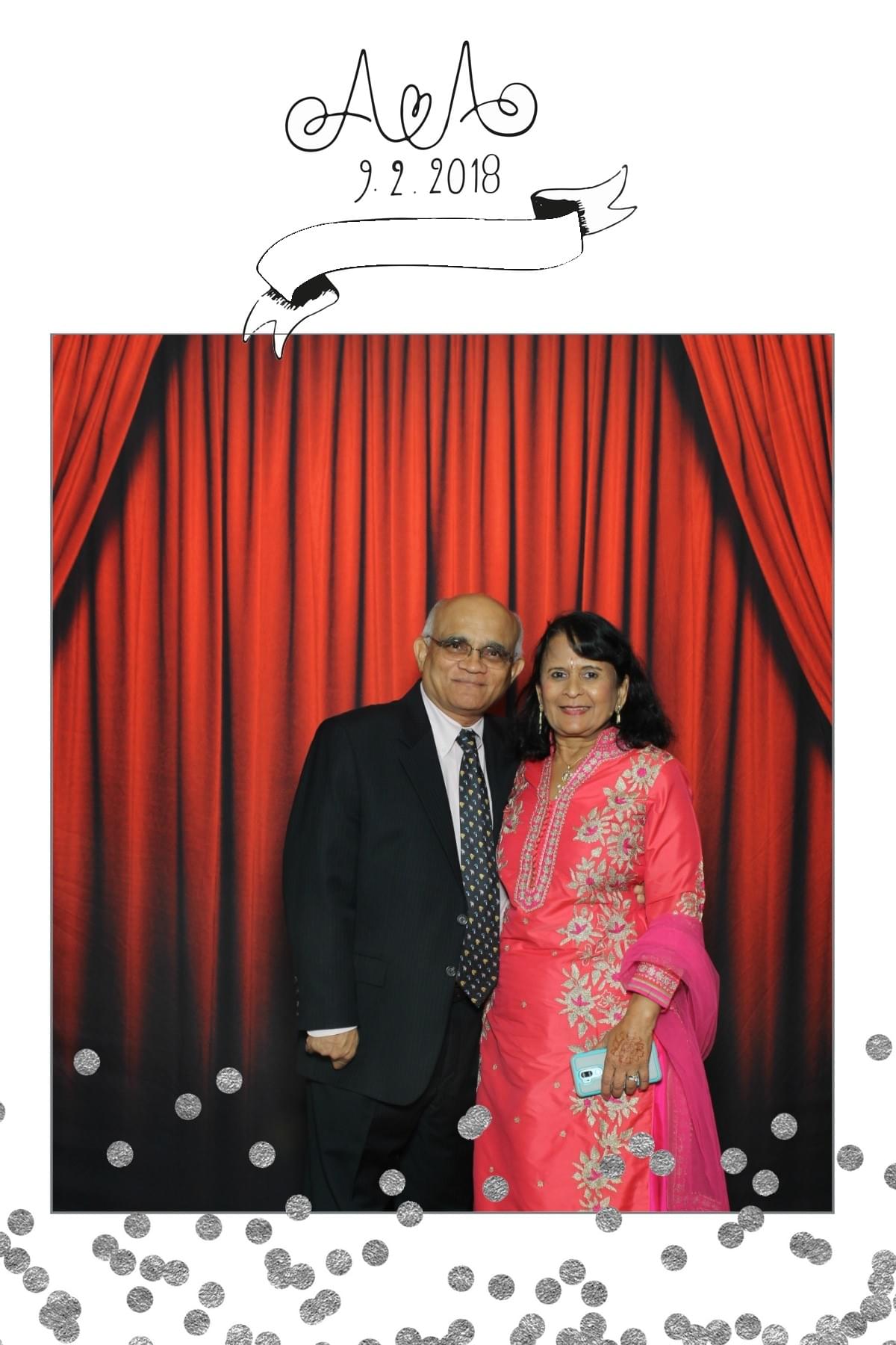 formal portraits with the Magic Selfie Mirror photo booth formal portraits with the Magic Selfie Mirror photo booth