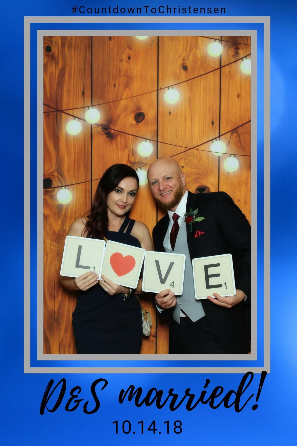 The Magic Selfie Mirror Photo Booth The Magic Selfie Mirror Photo Booth