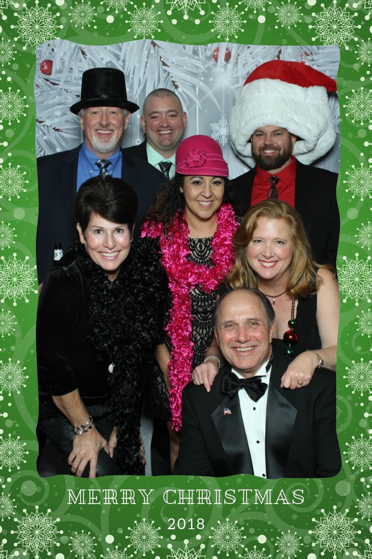Celebrating a corporate event with The Magic Selfie Mirror Celebrating a corporate event with The Magic Selfie Mirror