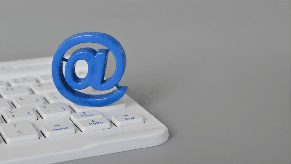 Qu'est-ce qu'une adresse e-mail de domaine et comment en obtenir une en 2024 Qu'est-ce qu'une adresse e-mail de domaine et comment en obtenir une en 2024