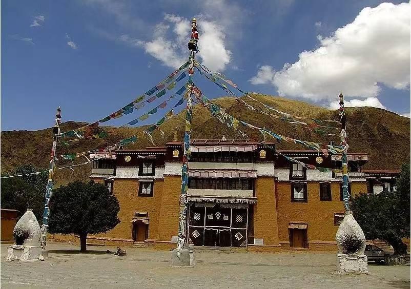 ミンドゥリン寺 ミンドゥリン寺