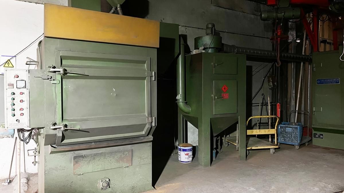 Zhejiang Jinrong specializes in explosion-proof equipment for industrial and hazardous areas. Zhejiang Jinrong specializes in explosion-proof equipment for industrial and hazardous areas.