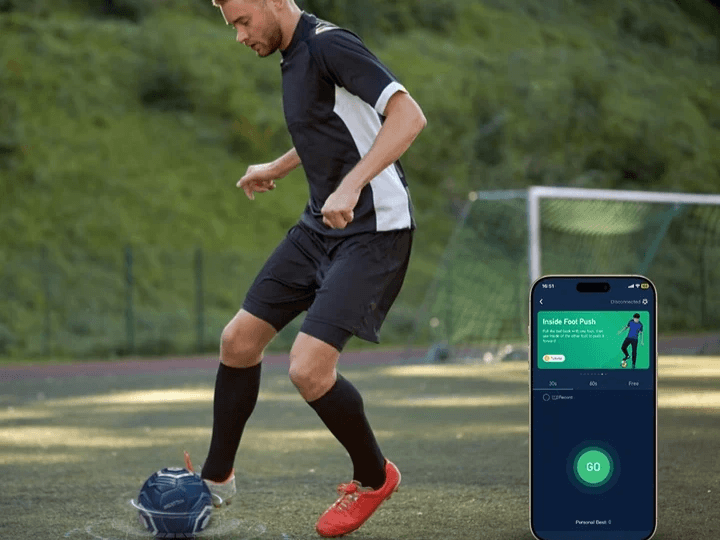 Player train with smart football and drills in the app. Player train with smart football and drills in the app.