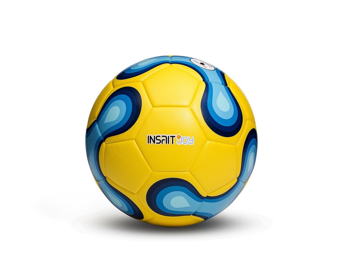 Smart football with premium materials and patented technology to deliver ball feeling. Smart football with premium materials and patented technology to deliver ball feeling.