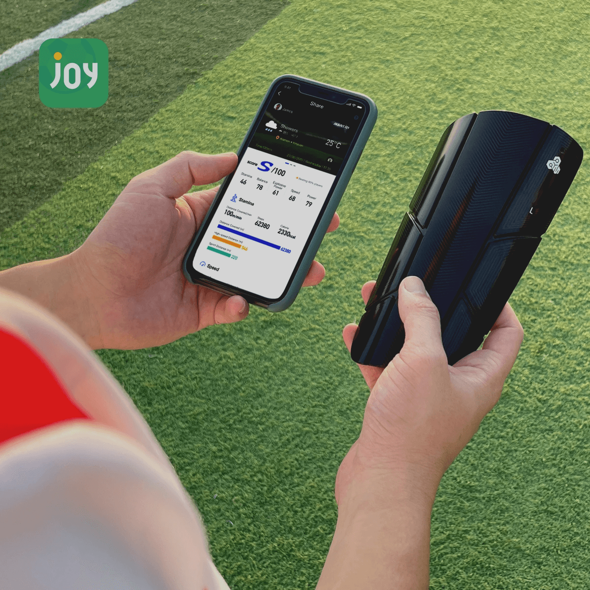 Synchronise with your smart shin guards after the session to view your performance statistics. Synchronise with your smart shin guards after the session to view your performance statistics.