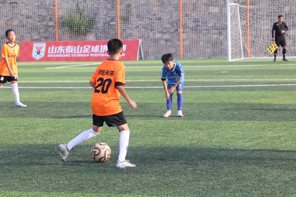 Shandong Taishan FC uses INSAIT KS player tracking system to monitor player's tactical and technical performance during the talent selection camp. Shandong Taishan FC uses INSAIT KS player tracking system to monitor player's tactical and technical performance during the talent selection camp.
