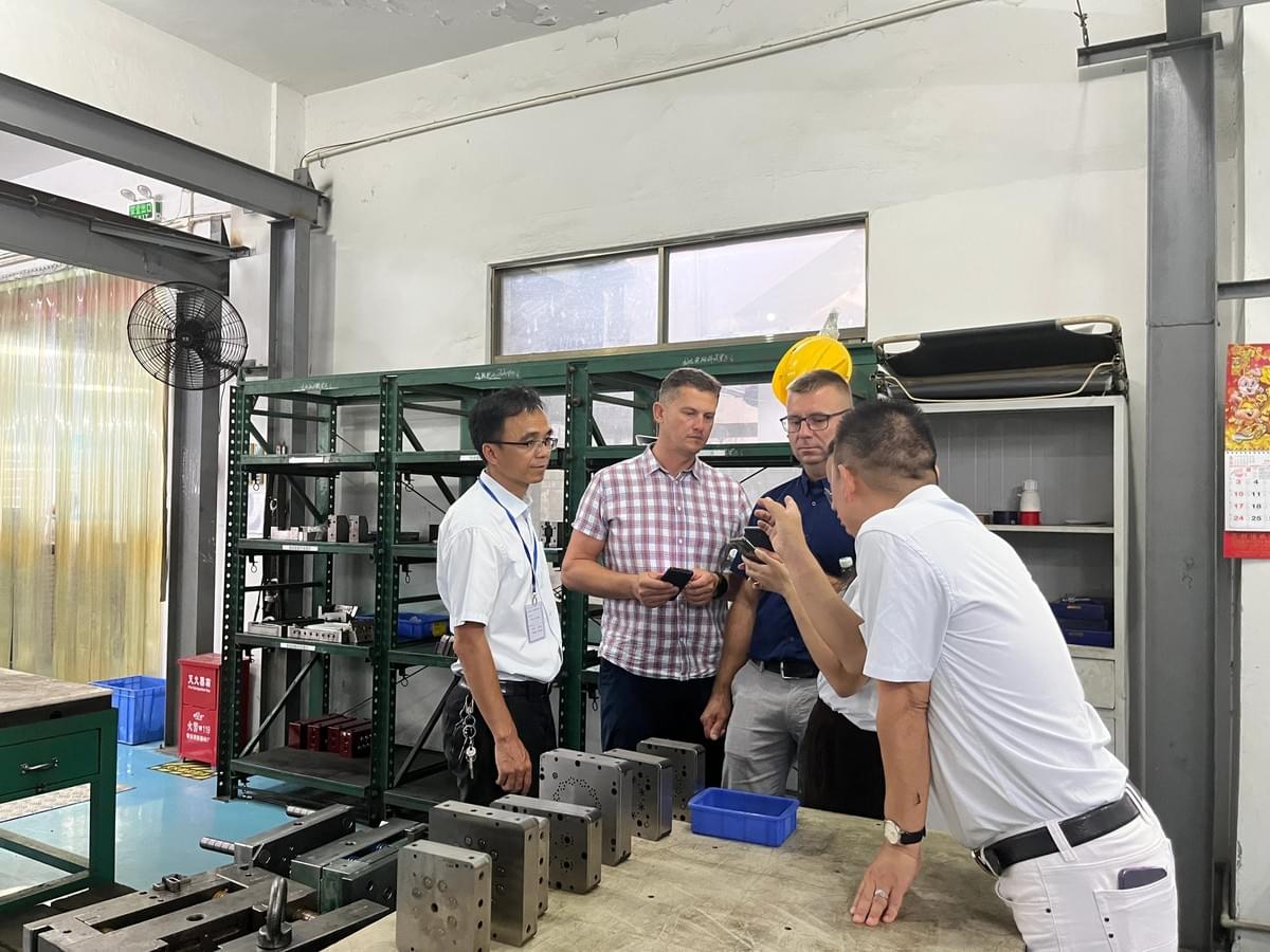 Baoyuan - Leading the Way in Plastic Manufacturing Baoyuan - Leading the Way in Plastic Manufacturing