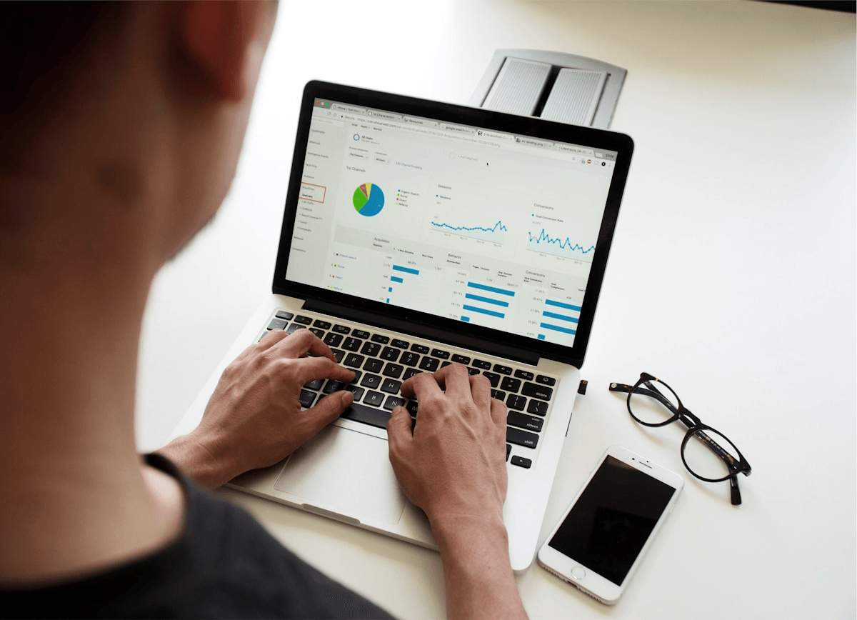 Îmbunătățește-ți prezența online: strategii pentru a îmbunătăți performanța site-ului web Îmbunătățește-ți prezența online: strategii pentru a îmbunătăți performanța site-ului web