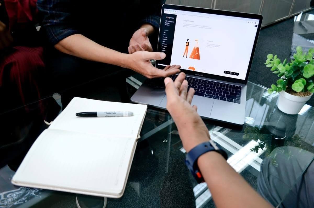 Berikan audiens Anda pengalaman pelanggan terbaik dengan situs web Strikingly Berikan audiens Anda pengalaman pelanggan terbaik dengan situs web Strikingly
