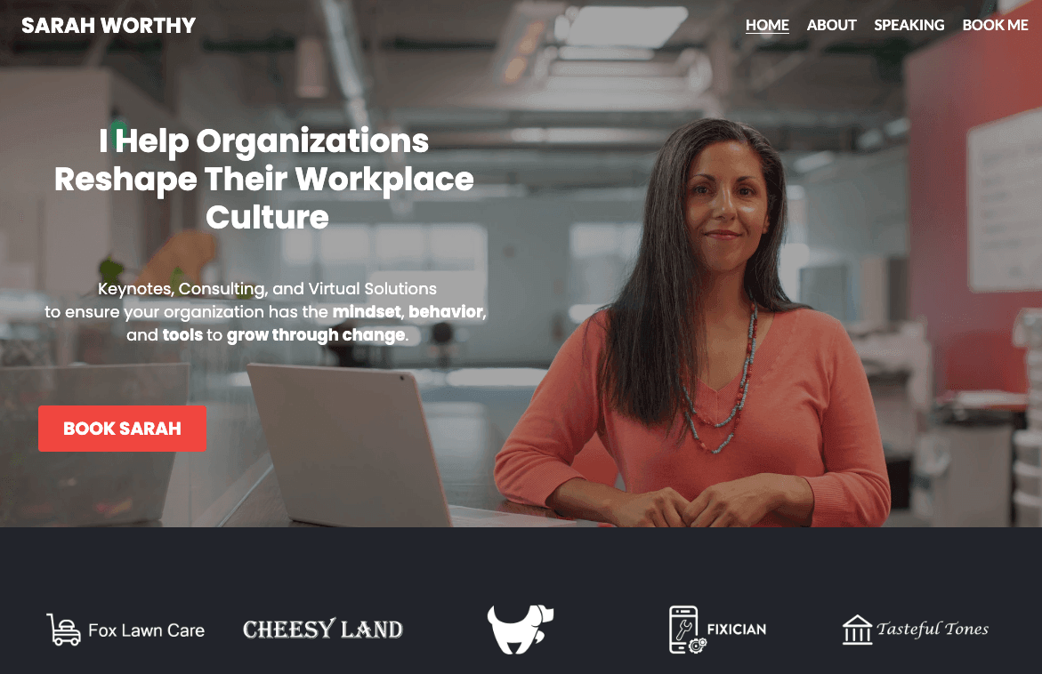 Szablon Sarah Worthy Management Consulting od Strikingly Szablon Sarah Worthy Management Consulting od Strikingly