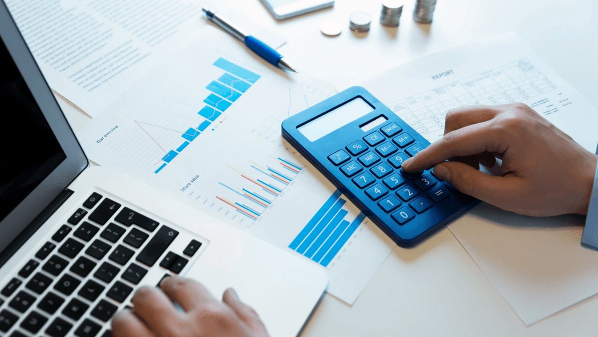 Nykyisten mainoskustannustesi analysointi Nykyisten mainoskustannustesi analysointi
