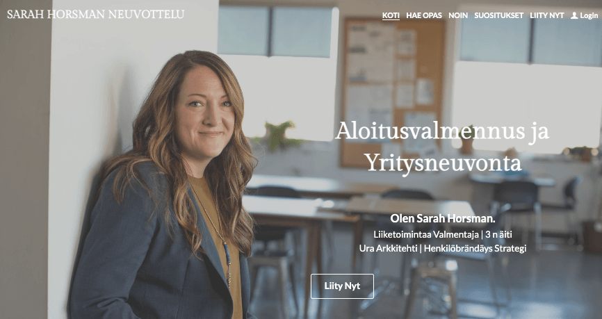 Sarah Horsman -malli Strikinglyltä Sarah Horsman -malli Strikinglyltä