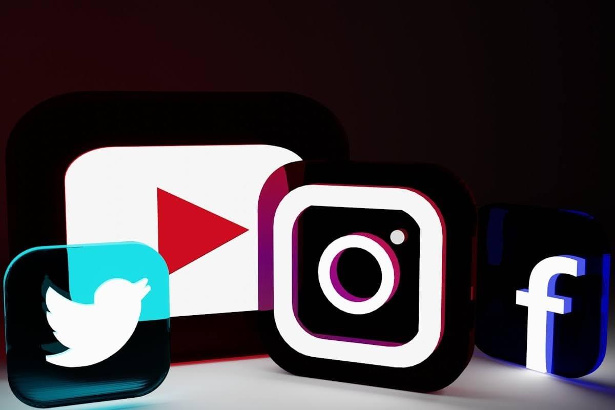 Analysera prestanda och iterera typer av sociala medie-innehållsstrategier Analysera prestanda och iterera typer av sociala medie-innehållsstrategier