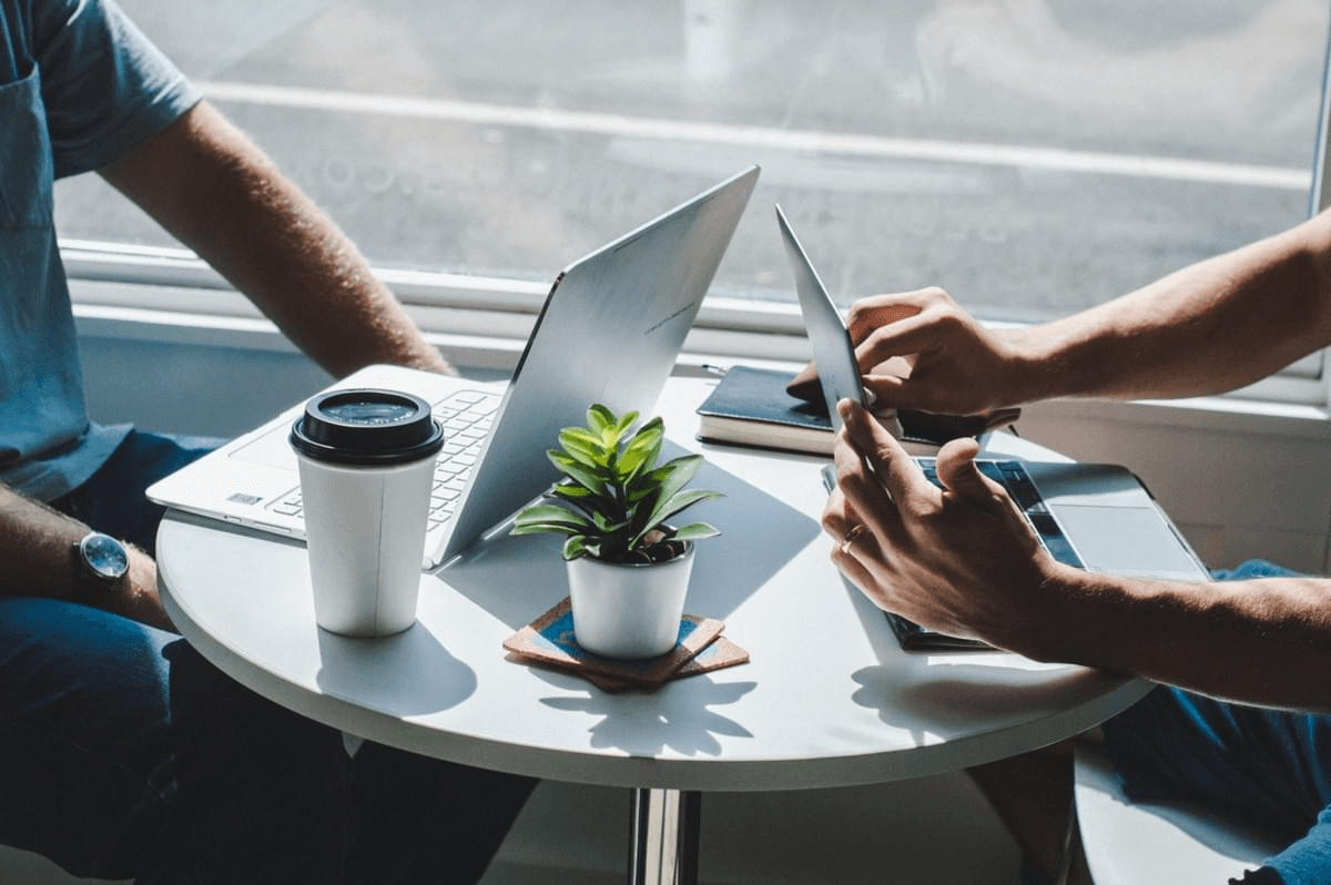 Lead-Hunting Like A Boss: Mestarillisen Prospektoinnin Humoristinen Opas Lead-Hunting Like A Boss: Mestarillisen Prospektoinnin Humoristinen Opas
