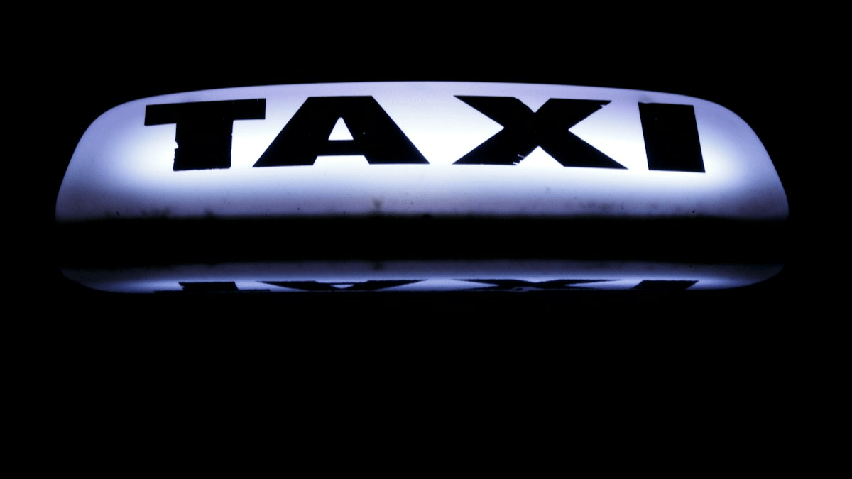Local Taxi Travel VIP executive Premium service Local Taxi Travel VIP executive Premium service