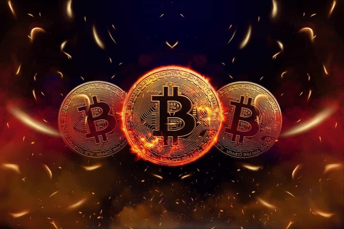 比特币 ETF 单日流出 8.69 亿美元与 BTC 跌破 9.7 万美元的市场趋势示意图 比特币 ETF 单日流出 8.69 亿美元与 BTC 跌破 9.7 万美元的市场趋势示意图