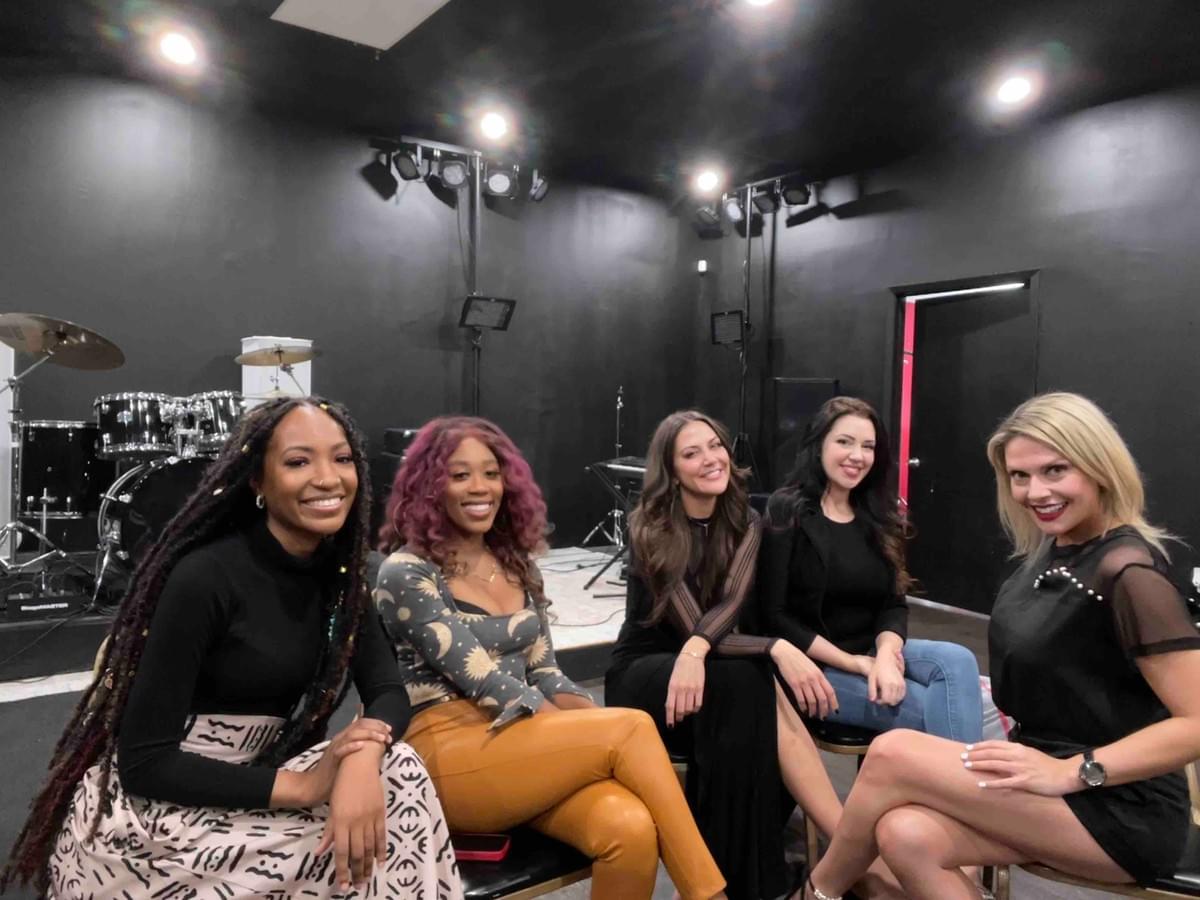 Actress Lisa Alavi doing press for The Reading. Actress Lisa Alavi doing press for The Reading.