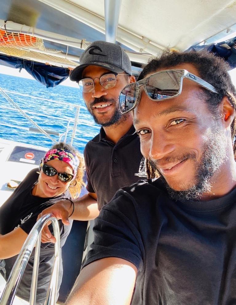 diamond-rock-catamaran-the-crew-fwi diamond-rock-catamaran-the-crew-fwi