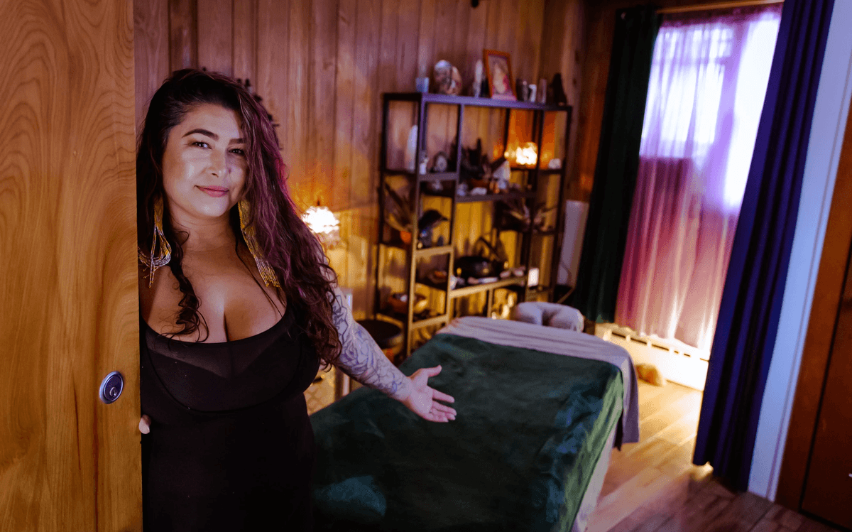 Tailored deep tissue massage for pain relief and muscle recovery at Metta The Art of Healing Tailored deep tissue massage for pain relief and muscle recovery at Metta The Art of Healing