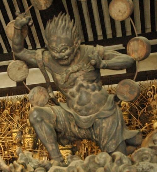 Photo Author: Bamse: Statue of Raijin in Sanjūsangen-dō, Kyoto, Japan. About 1m tall, dated to 13th century Kamakura period. It has been designated as National Treasure of Japan. Photo Author: Bamse: Statue of Raijin in Sanjūsangen-dō, Kyoto, Japan. About 1m tall, dated to 13th century Kamakura period. It has been designated as National Treasure of Japan.