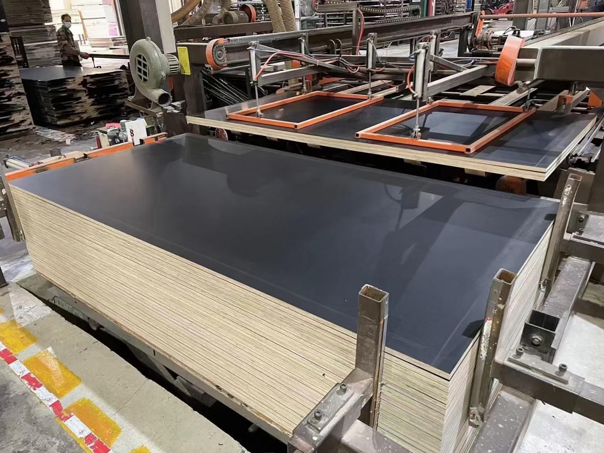 two times hot--pressed high-flatness film-faced plywood two times hot--pressed high-flatness film-faced plywood