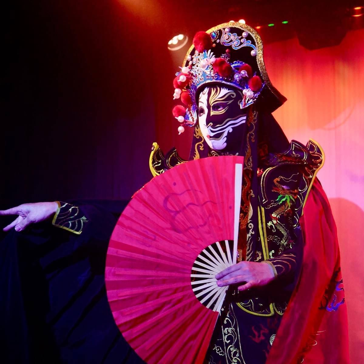 We respect Japanese traditions and inherit the techniques of orthodox face-changing. orthodox style technology Our company's characteristics Japan origin, a professional group that inherits the authentic style of face-changing. We deliver the real moment to stages across the country. We respect Japanese traditions and inherit the techniques of orthodox face-changing. orthodox style technology Our company's characteristics Japan origin, a professional group that inherits the authentic style of face-changing. We deliver the real moment to stages across the country.