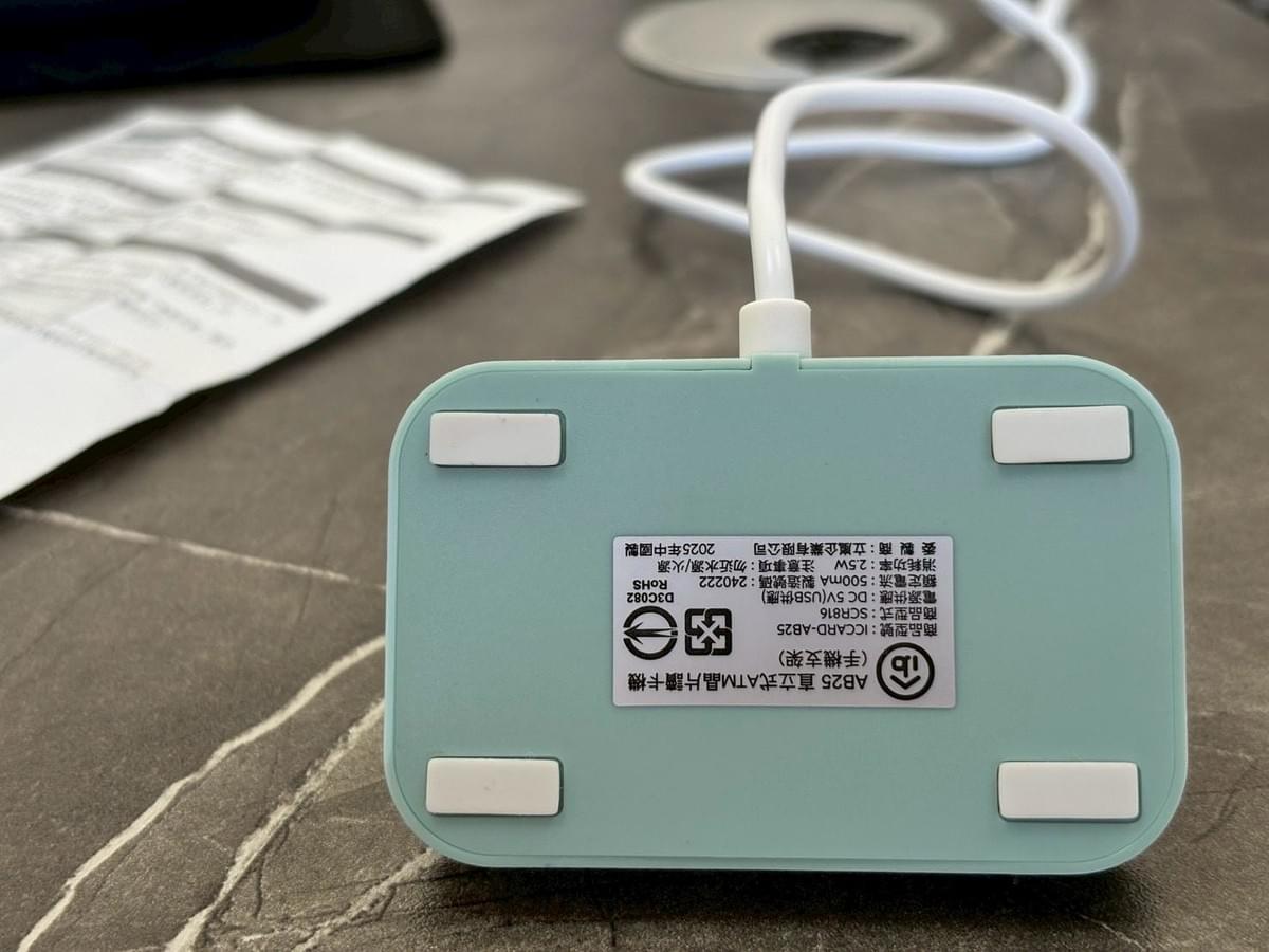 『aibo』直立式支架晶片讀卡機(附Type-C轉接頭)—12/9~12/29