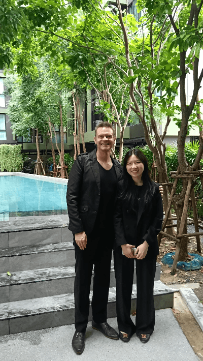 Prime Property Thailand sales staff on site at NUEZ Station helpiing customers to enjoy their unrushed viewings Prime Property Thailand sales staff on site at NUEZ Station helpiing customers to enjoy their unrushed viewings
