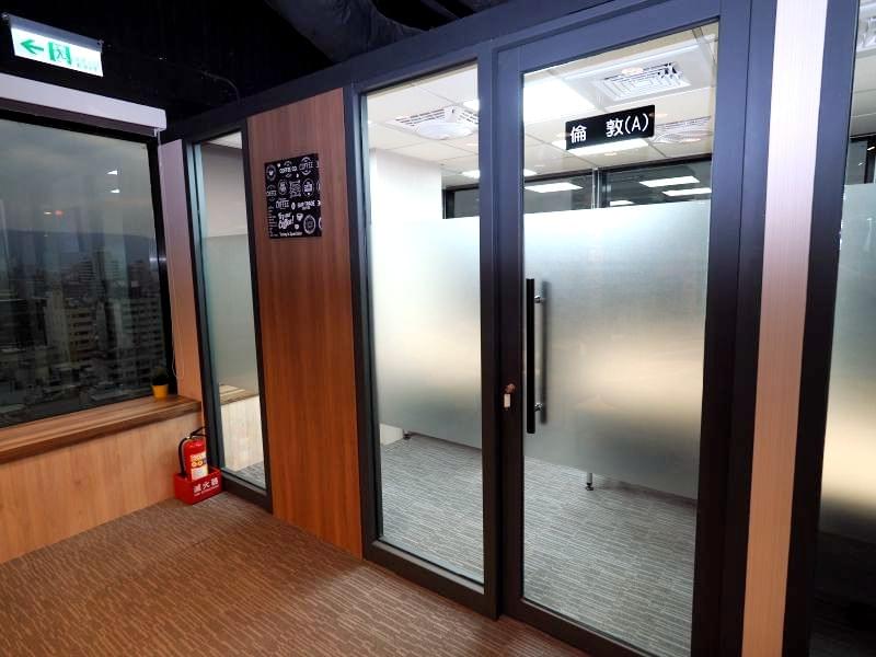 高雄一館共有九間出租辦公室 高雄一館共有九間出租辦公室