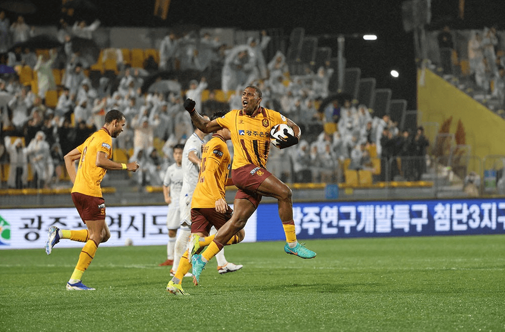 沙巴体育》韩K联:光州FC vs 浦项制铁 沙巴体育》韩K联:光州FC vs 浦项制铁